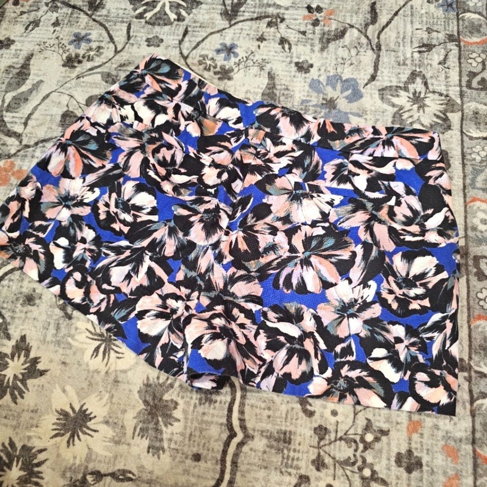 J Crew Linen Cotton Floral Printed Shorts - Picture 2 of 6